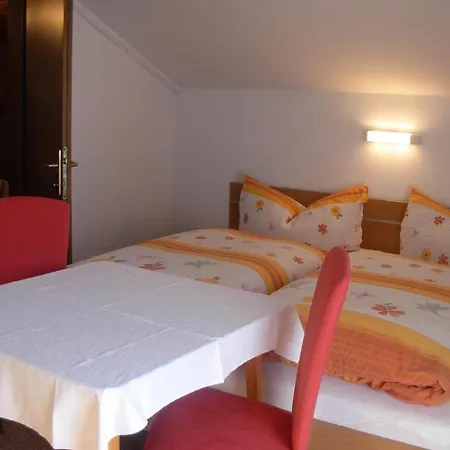 Ferienhaus Pult Будинок відпочинку *